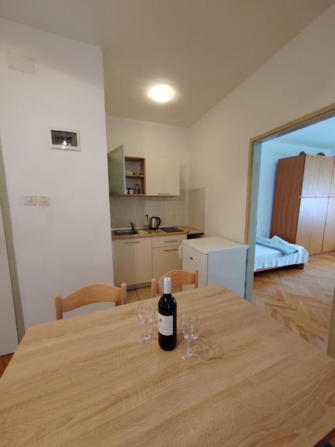 Apartments Kocijan Sukošan Exterior foto