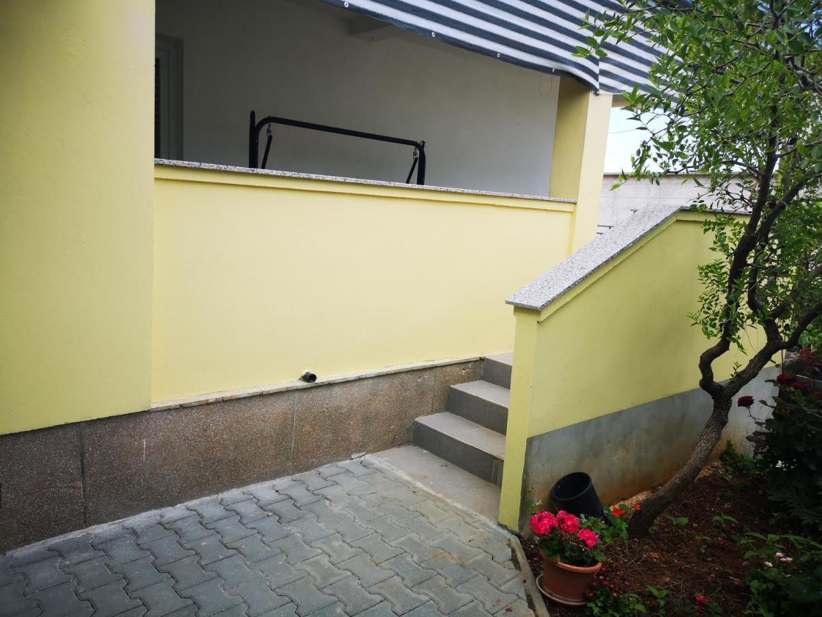 Apartments Kocijan Sukošan Exterior foto